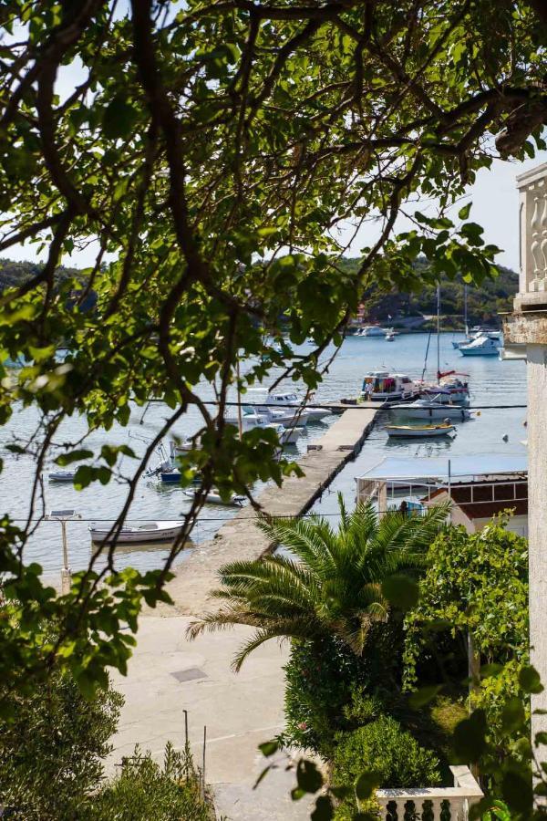 Beach Suite Nina Supetarska Draga Exterior foto